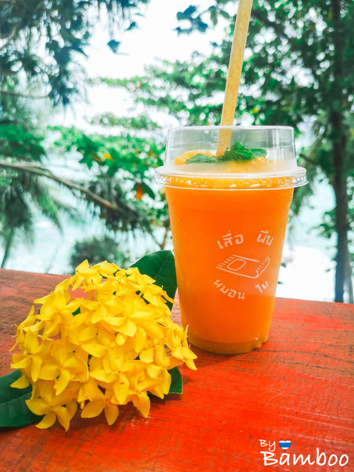 A Blanket & A Pillow เสื่อผืน หมอนใบ Kata Phuket Travel Blog by Bamboo Great view and