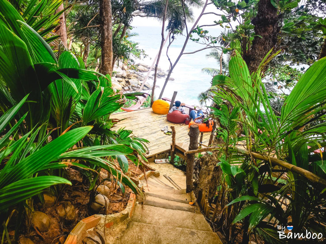 A Blanket & A Pillow เสื่อผืน หมอนใบ Kata Phuket Travel Blog by Bamboo Great view and